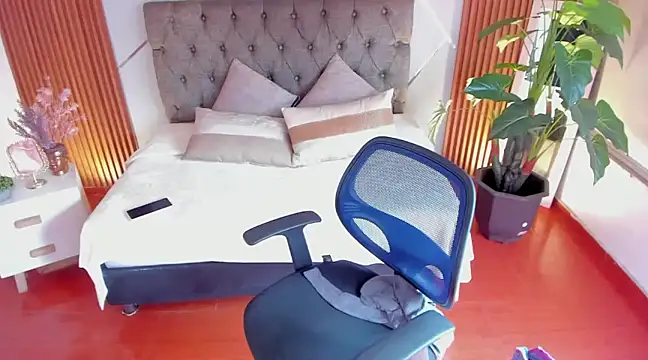 SofiaGomez420 online show from January 16, 2025, 7:52 pm