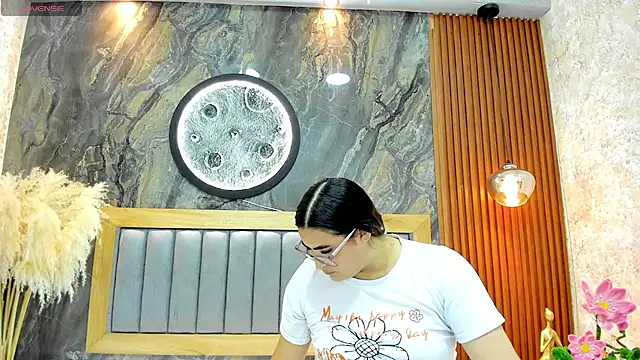 BellaPeers  online show from April 17, 2026, 10:40 am