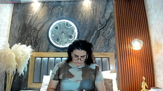 BellaPeers  online show from June 5, 2026, 11:27 am
