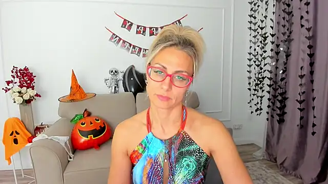 MuseOfStage online show from October 28, 2025, 11:47 am