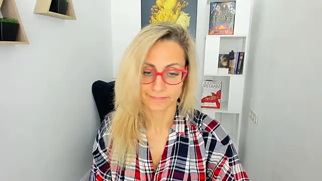 MuseOfStage online show from November 23, 2025, 11:32 am