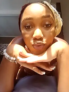 Shria107 online show from February 6, 2025, 12:16 pm