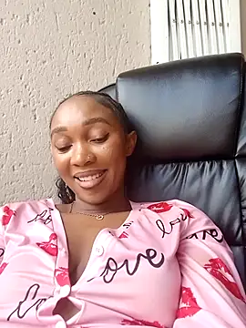 Shria107 online show from March 9, 2025, 12:31 pm