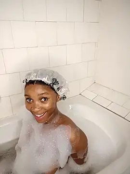 Shria107 online show from November 8, 2025, 12:22 am