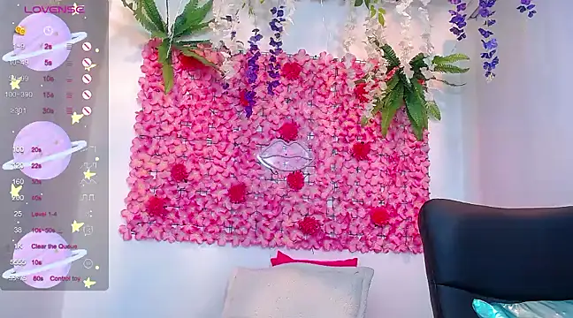 BLONDE SEXYHOT online show from March 22, 2025, 12:46 pm