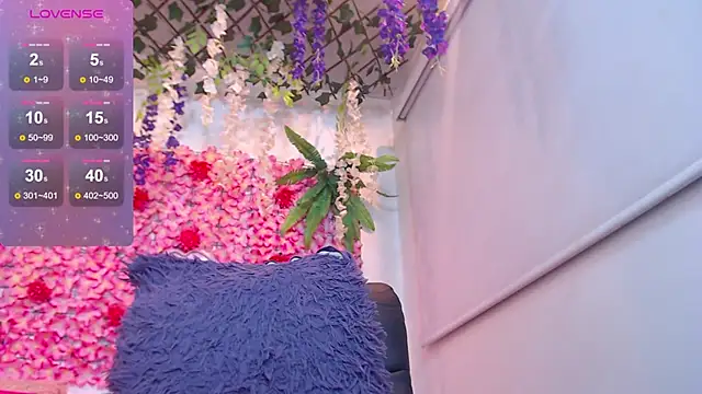 Snapshot of BLONDE_SEXYHOT chatting on February 13, 2026, 10:22 am BLONDE SEXYHOT online show from February 13, 2026, 10:22 am