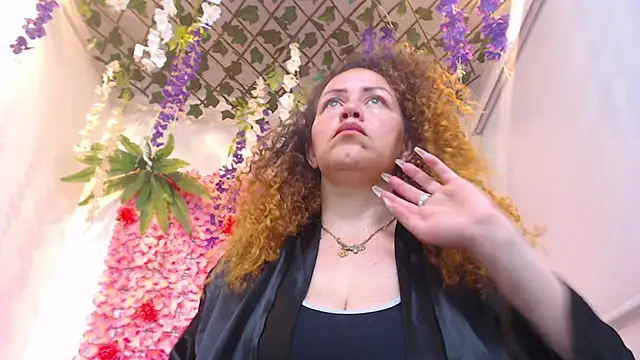 BLONDE SEXYHOT online show from March 15, 2026, 12:33 pm