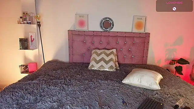 April Scarlett online show from November 6, 2025, 11:26 pm