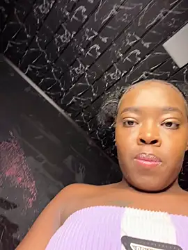 Thyana LS online show from November 15, 2025, 1:18 pm