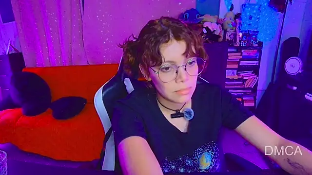 Drea Foox online show from May 6, 2026, 2:51 am
