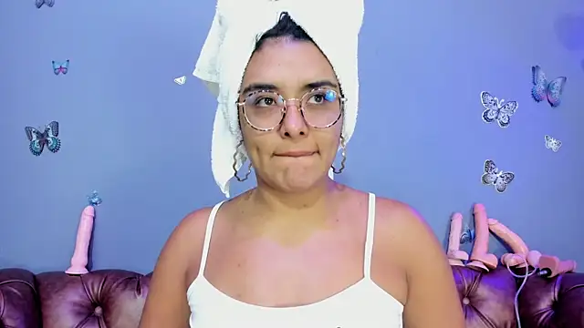 Kaira mosse online show from November 2, 2025, 9:44 am