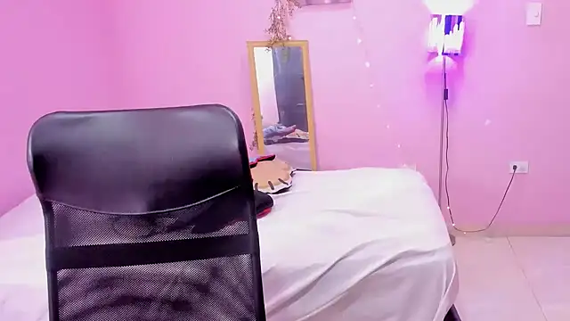 Snapshot of TEE_DIRTY_SQUIRT chatting on March 1, 2025, 11:50 am TEE DIRTY SQUIRT online show from March 1, 2025, 11:50 am