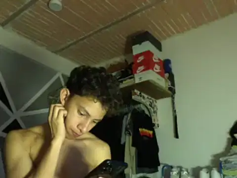 ferchitibellako online show from November 5, 2025, 4:12 am