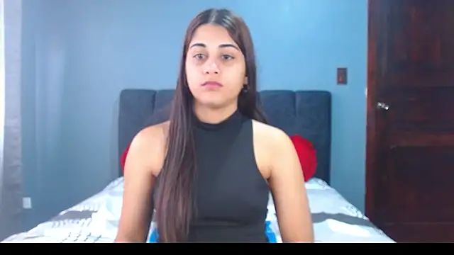 Snapshot of MiaOrtizCam chatting on February 11, 2025, 3:29 pm MiaOrtizCam online show from February 11, 2025, 3:29 pm