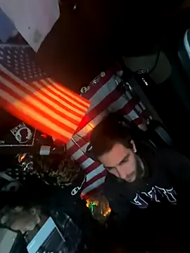 Snapshot of XMeF10 chatting on December 22, 2025, 9:34 pm XMeF10 online show from December 22, 2025, 9:34 pm