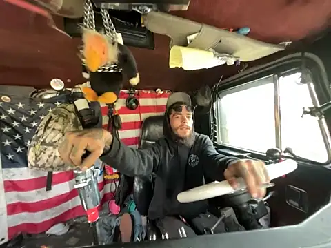 Snapshot of XMeF10 chatting on March 24, 2026, 11:59 am XMeF10 online show from March 24, 2026, 11:59 am