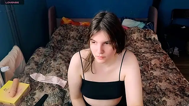 Ruyjin Choi online show from December 18, 2024, 11:45 am