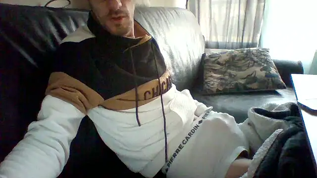 Snapshot of passif520 chatting on March 9, 2025, 9:02 am passif520 online show from March 9, 2025, 9:02 am