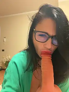 MichelleCara online show from October 29, 2025, 5:36 pm