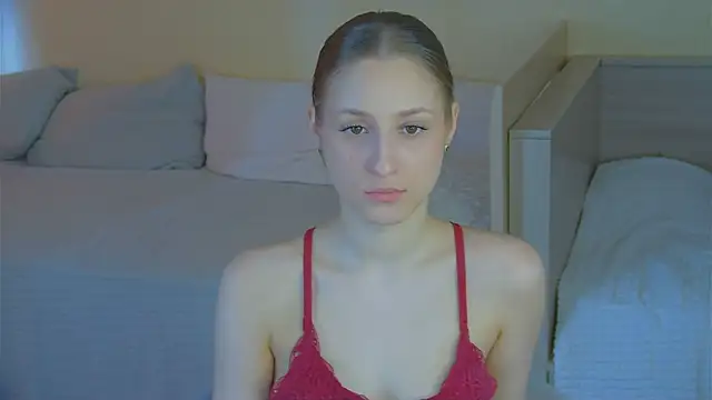 BritneyCruze online show from April 9, 2026, 9:36 am