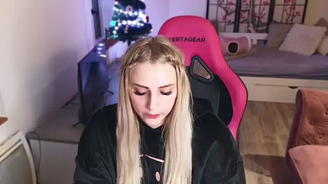 ce leste   online show from December 18, 2024, 7:19 pm