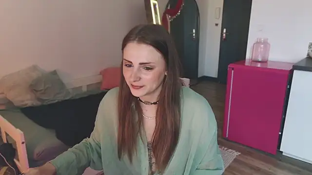 ce leste   online show from October 8, 2025, 11:19 am