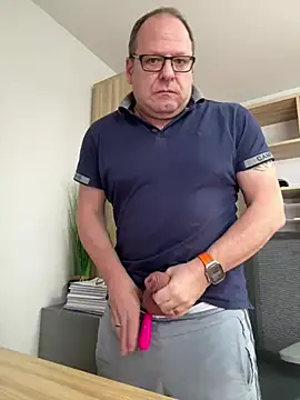 coupleLatinaLovers online show from December 30, 2024, 9:48 am