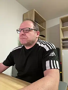 coupleLatinaLovers online show from February 10, 2025, 6:09 am