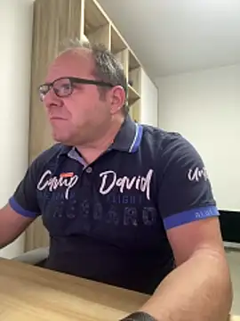 coupleLatinaLovers online show from December 18, 2025, 5:57 am