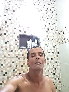 morenogato100 online show from December 17, 2025, 6:36 pm