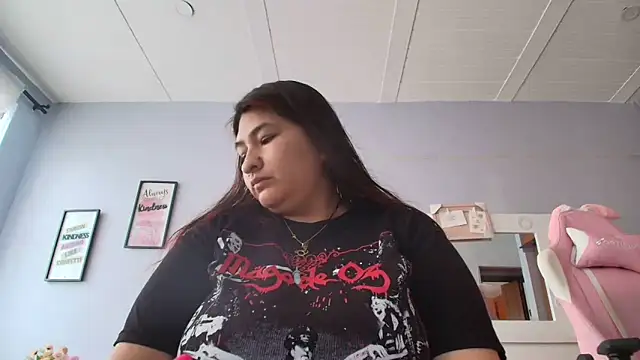 Snapshot of _69HONRY chatting on December 8, 2024, 1:14 pm  69HONRY online show from December 8, 2024, 1:14 pm