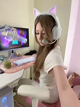 your girl next door online show from October 28, 2025, 1:58 pm