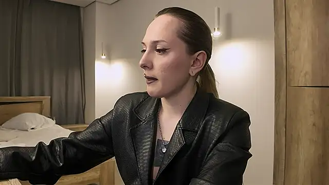 vinylstore online show from March 13, 2026, 3:07 pm