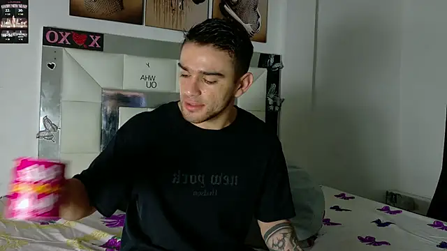 Sexy Alejandro  online show from February 26, 2025, 11:20 am