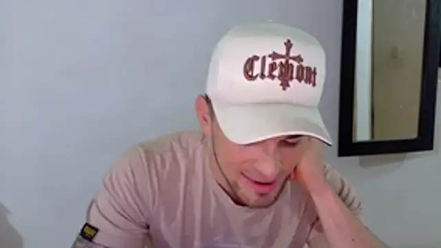 Sexy Alejandro  online show from November 21, 2025, 2:21 am