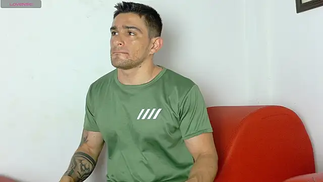 Sexy Alejandro  online show from January 7, 2026, 6:10 pm