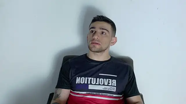 Sexy Alejandro  online show from May 12, 2026, 8:44 am
