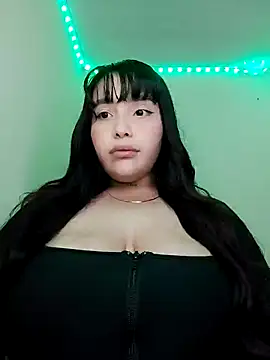 jacksyangeel2 online show from April 13, 2026, 4:07 am