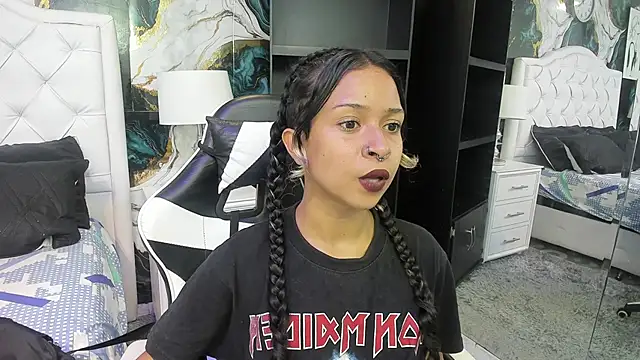 rave connor online show from November 3, 2025, 6:53 pm