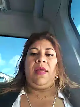 Laura-Hernandez online show from December 31, 2024, 2:47 pm