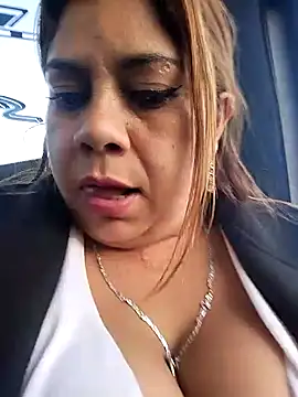 Laura-Hernandez online show from January 9, 2025, 10:41 pm