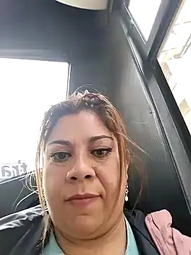 Laura-Hernandez online show from January 29, 2025, 3:47 pm