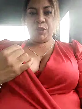 Laura-Hernandez online show from March 21, 2025, 8:08 pm