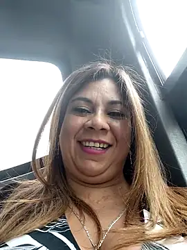 Laura-Hernandez online show from October 30, 2025, 3:46 pm