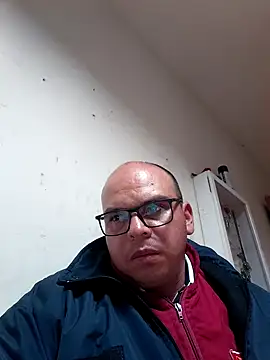 Snapshot of Camilo-31RI chatting on February 11, 2026, 4:17 am Camilo-31RI online show from February 11, 2026, 4:17 am