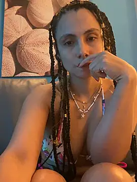 MafeeRoss online show from April 10, 2026, 1:27 pm