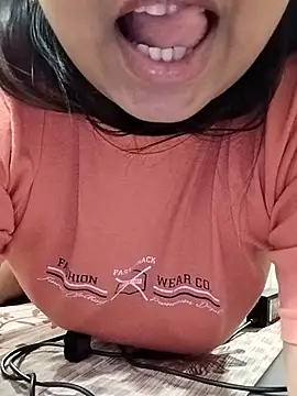 Snapshot of QueenHaryana chatting on November 10, 2025, 8:30 pm QueenHaryana online show from November 10, 2025, 8:30 pm