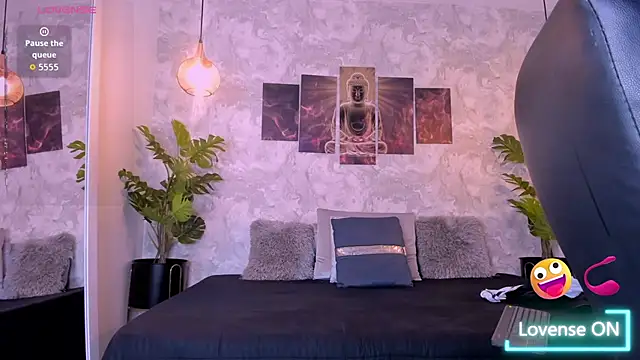 Regan   online show from October 1, 2025, 7:31 pm