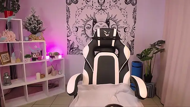 MelissaLovvv online show from February 4, 2025, 4:05 am