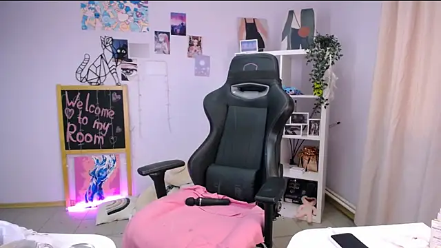 MelissaLovvv online show from March 11, 2025, 7:26 am